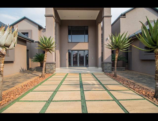 5 BEDROOM HOUSE FOR SALE IN SERENGETI LIFESTYLE ESTATE